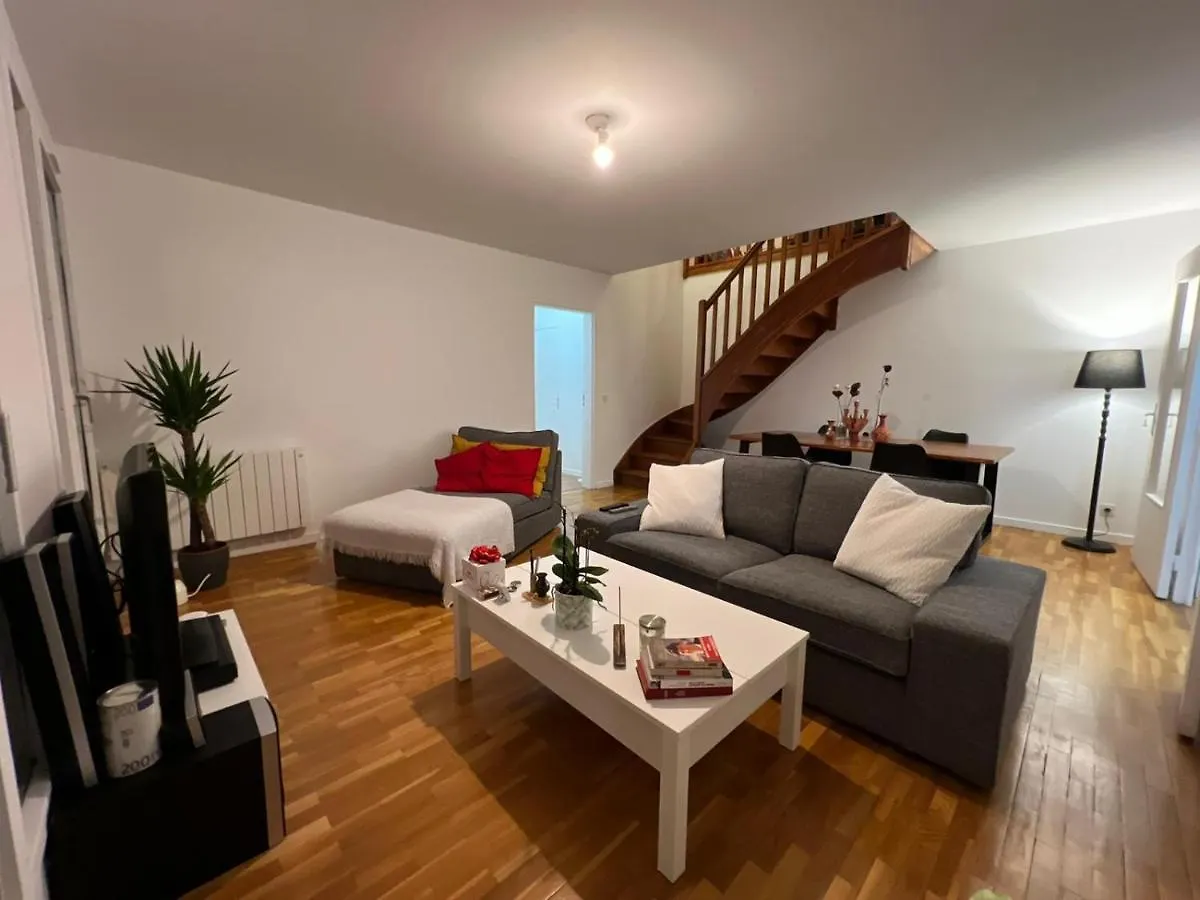 Homestay Entire Apartment With Terrace Paris