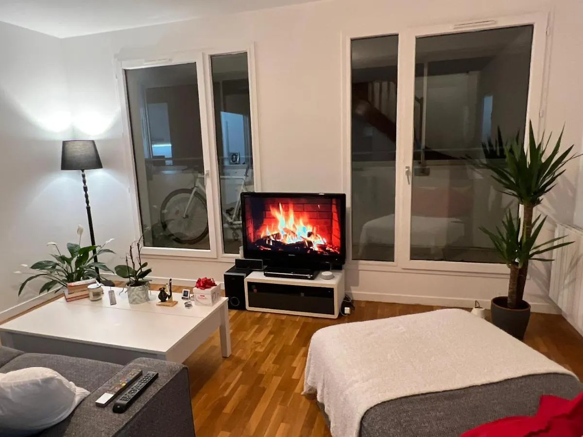 Homestay Entire Apartment With Terrace Paris